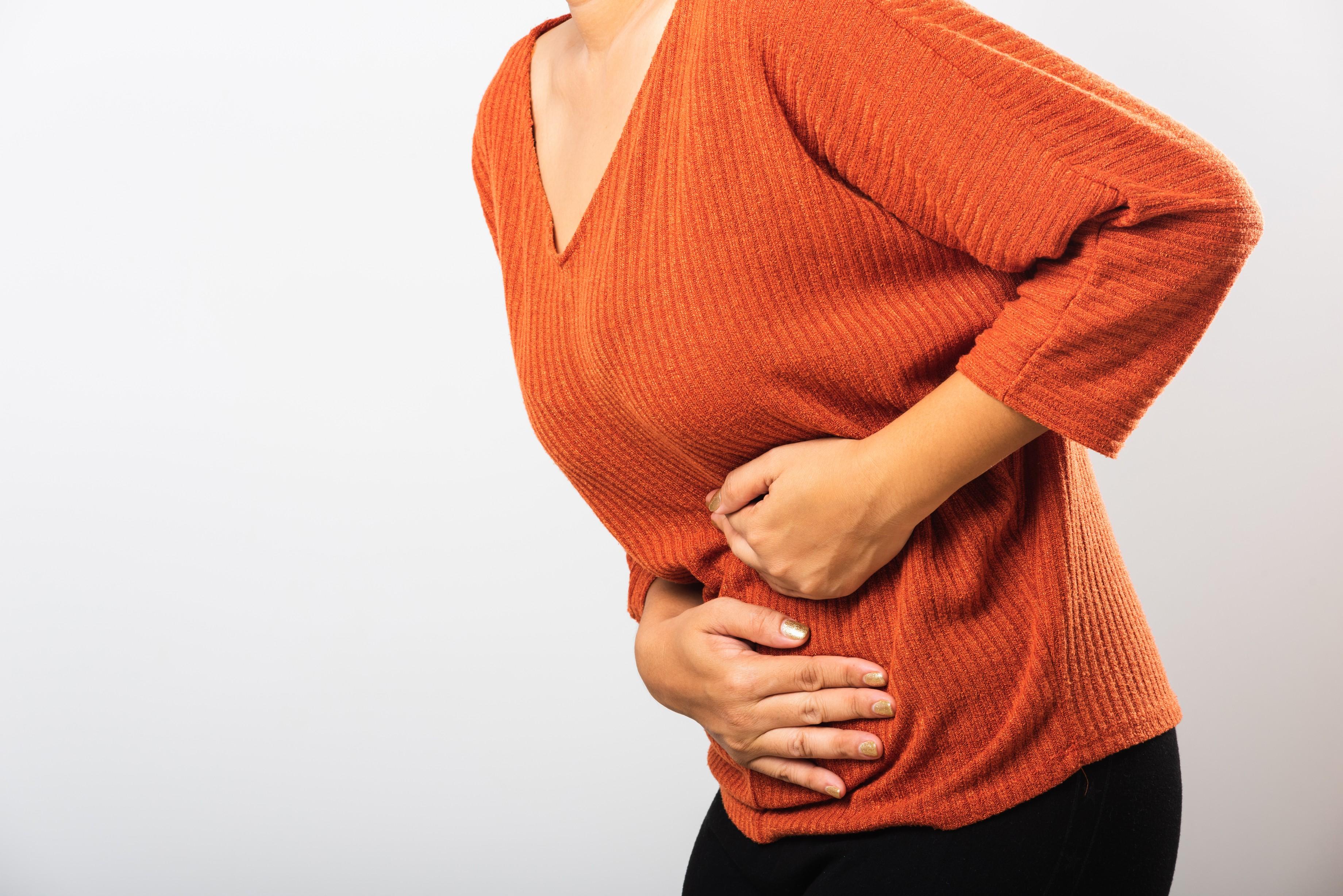 Appendicitis: Cause, Symptoms, Pain location and Treatment